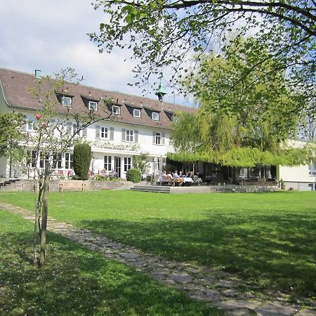 Hotel Landgut Burg Gmbh Weinstadt Buitenkant foto